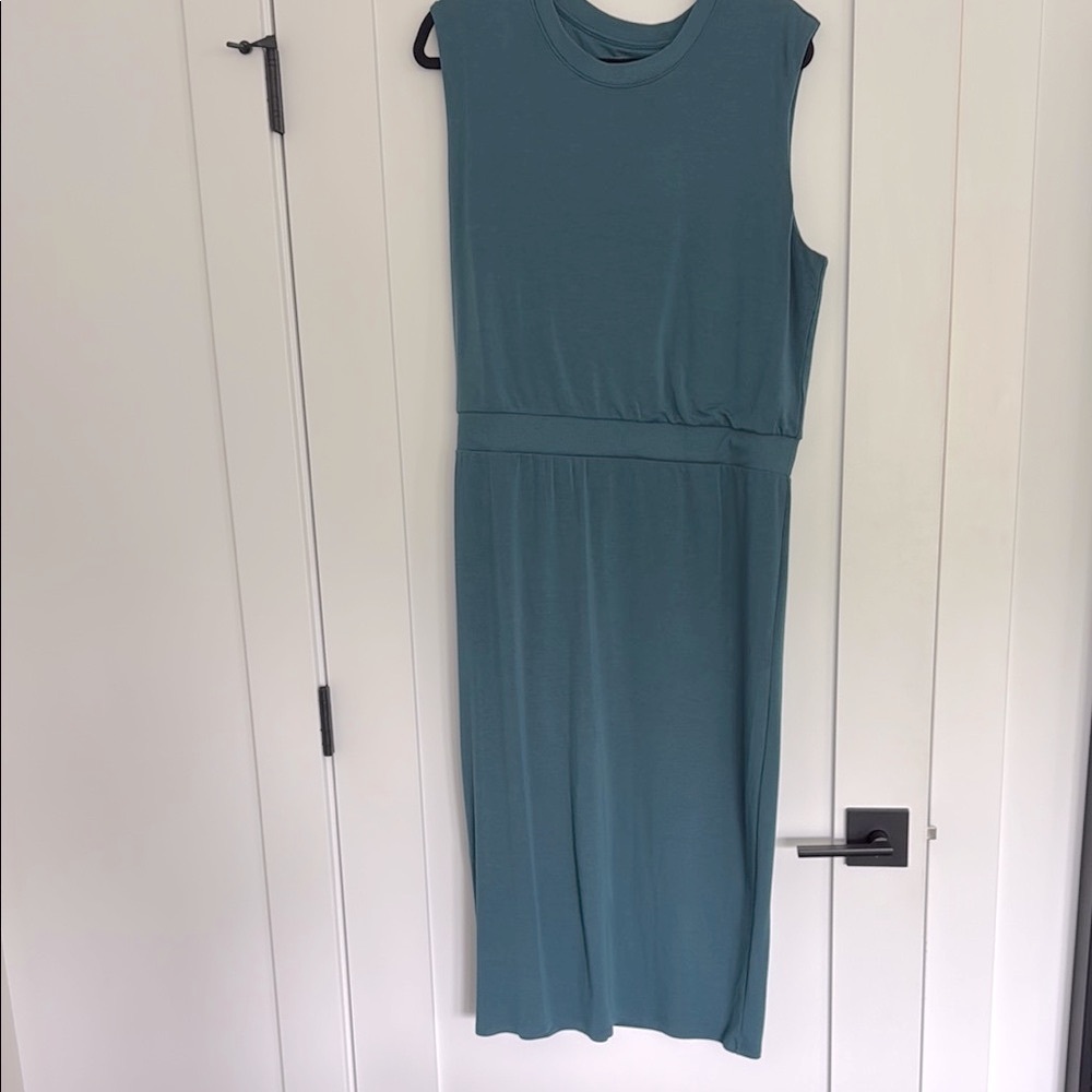 Lou & Grey Teal Crew Neck Sheath Midi Dress